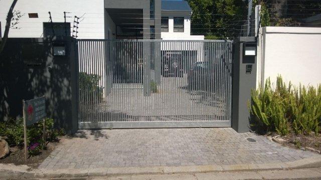 Galvanized steel gate by Sterianos